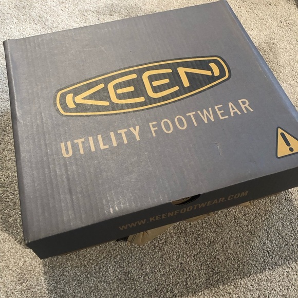 NEW in Box Keen Utility Detroit XT Mid waterproof boot black on black 11.5D - Picture 2 of 11